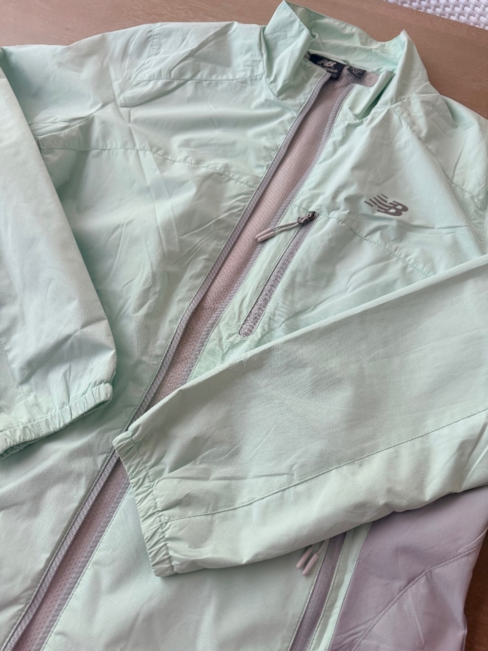 New Balance Women’s Windbreaker Jacket | XL